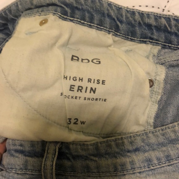 BDG high rise denim shorts w/lace detailing - Picture 2 of 2